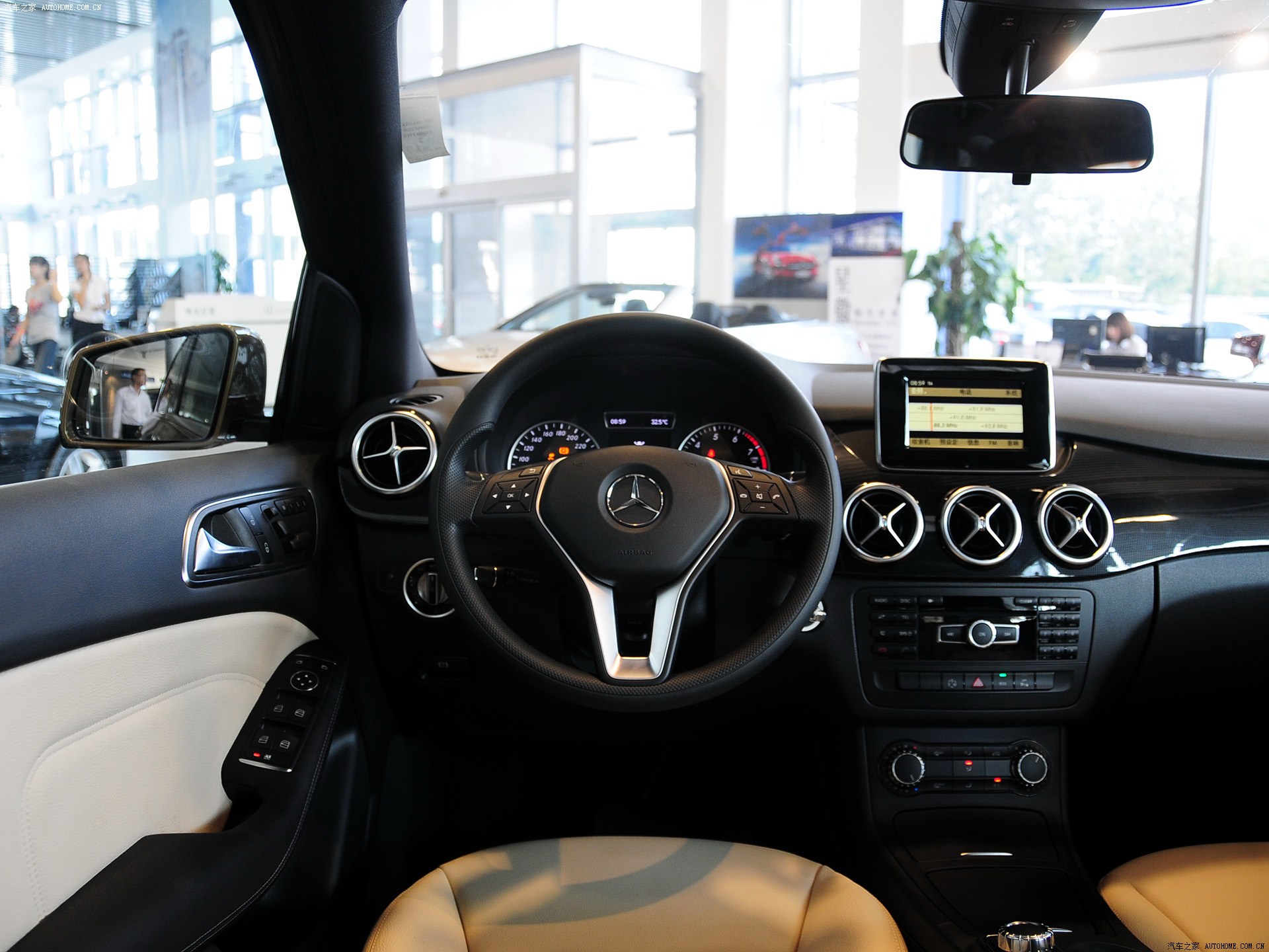 Mercedes-Benz B-Class 2022 — фото 150