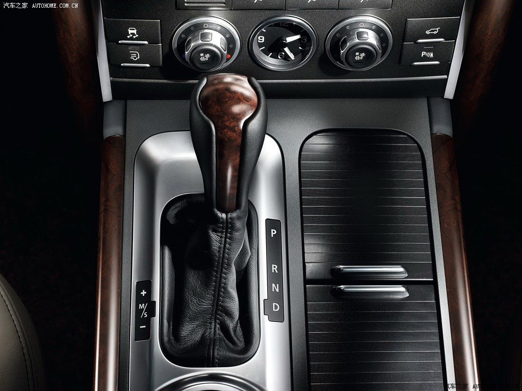 Land Rover Range Rover 2026 — Салон, фото 62