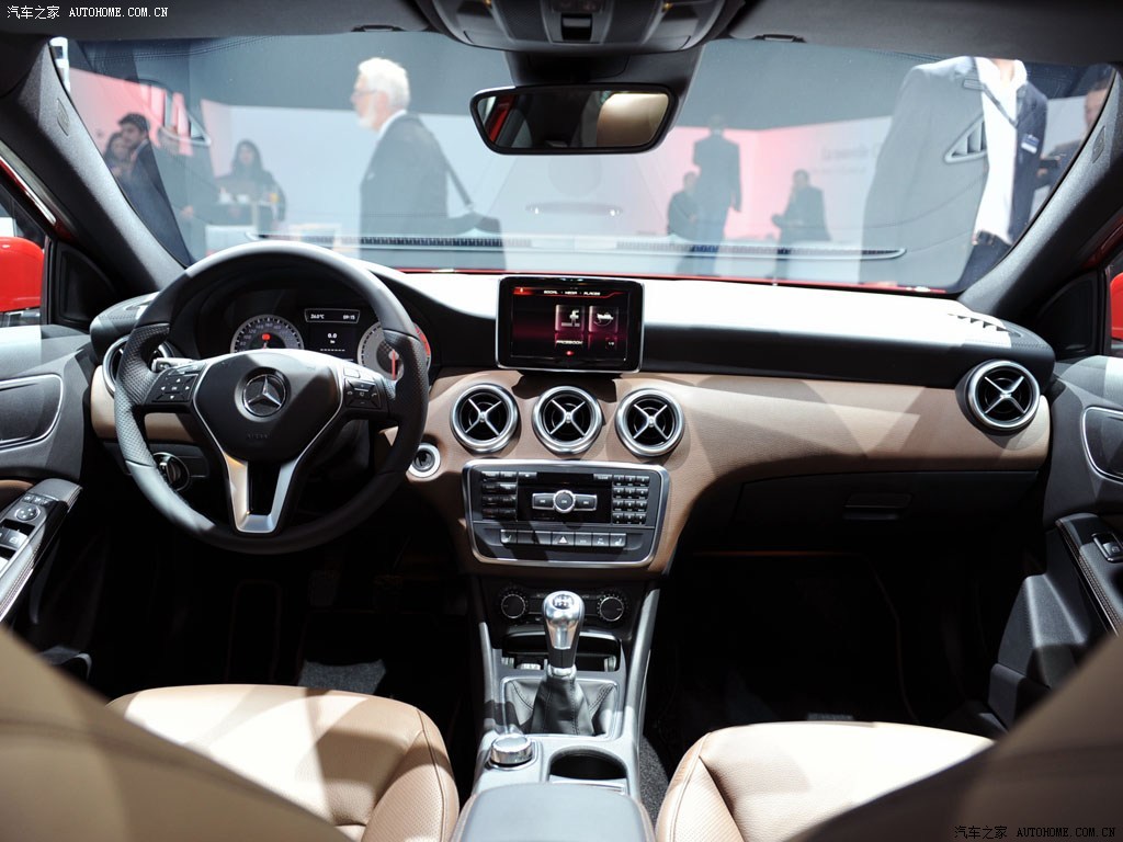 Mercedes-Benz A-Class 2022 — фото 141