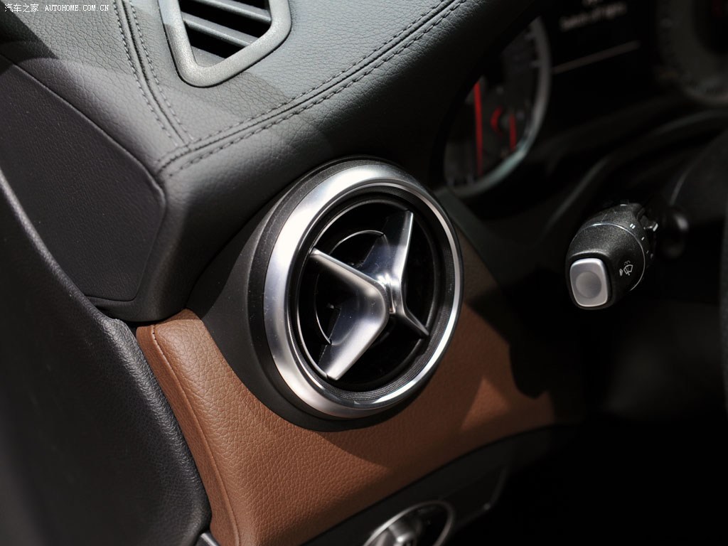 Mercedes-Benz A-Class 2022 — фото 140