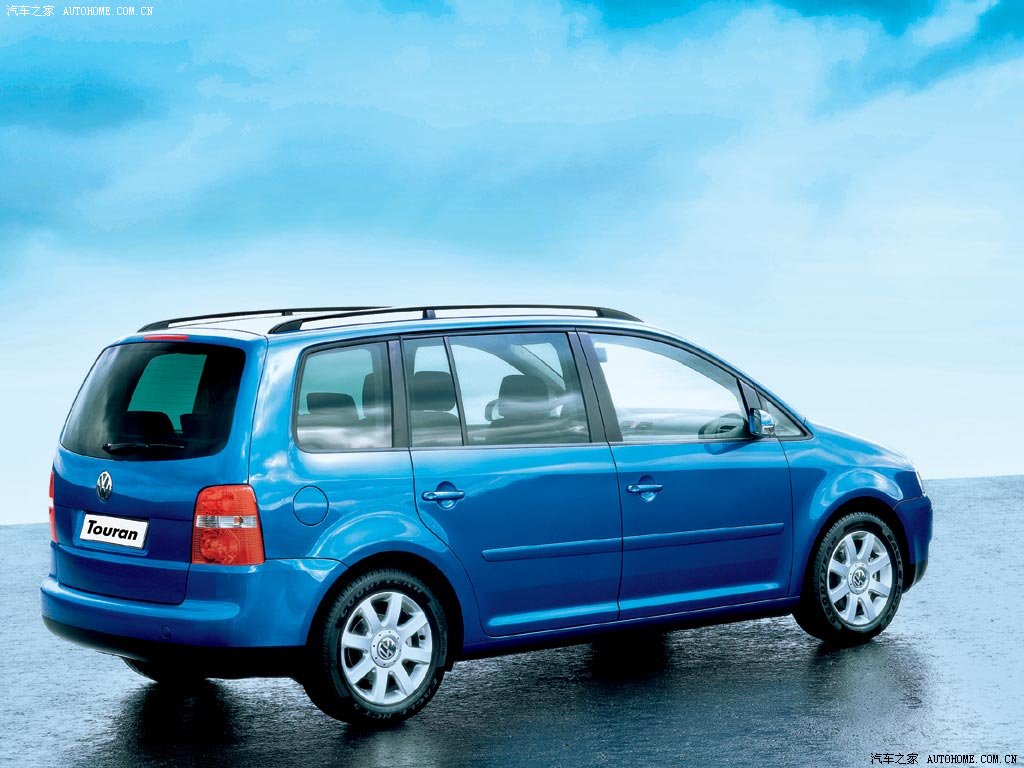 Volkswagen Touran 2022 — фото 9