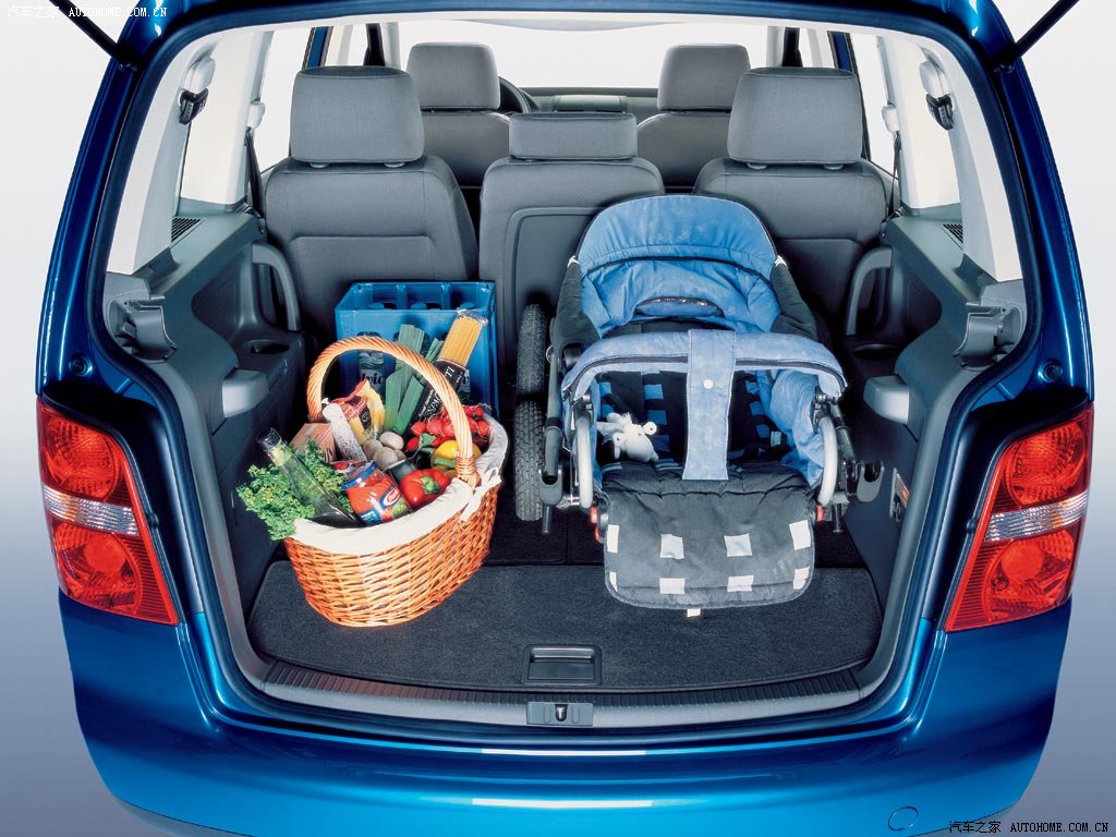 Volkswagen Touran 2022 — фото 163