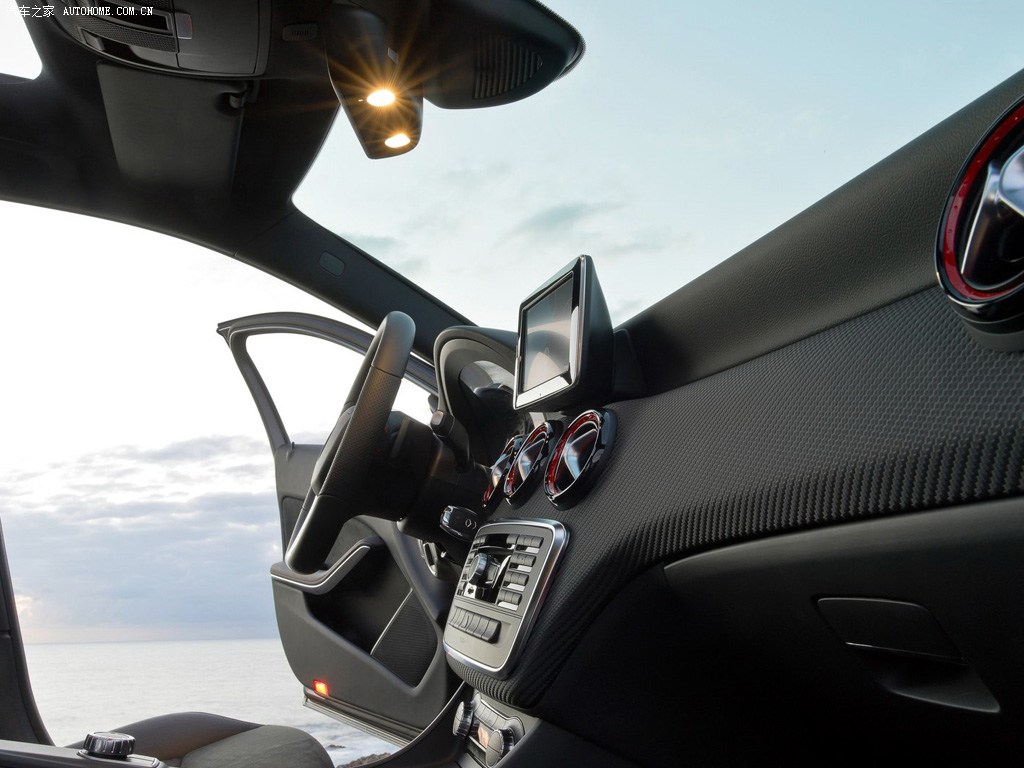Mercedes-Benz A-Class 2022 — фото 143