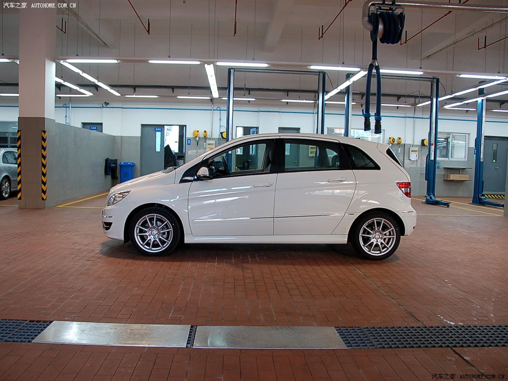 Mercedes-Benz B-Class 2022