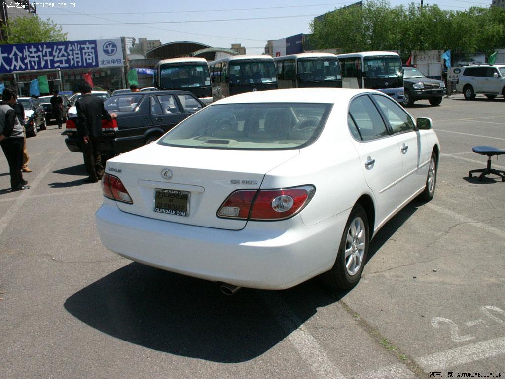 Lexus ES 2026