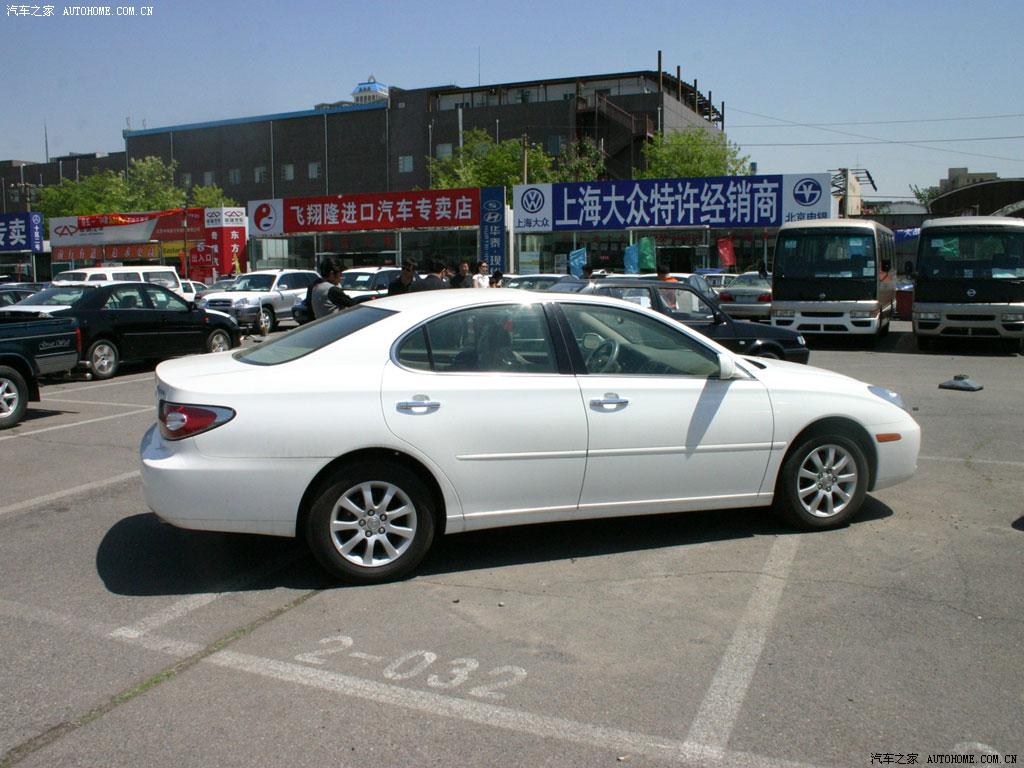 Lexus ES 2026