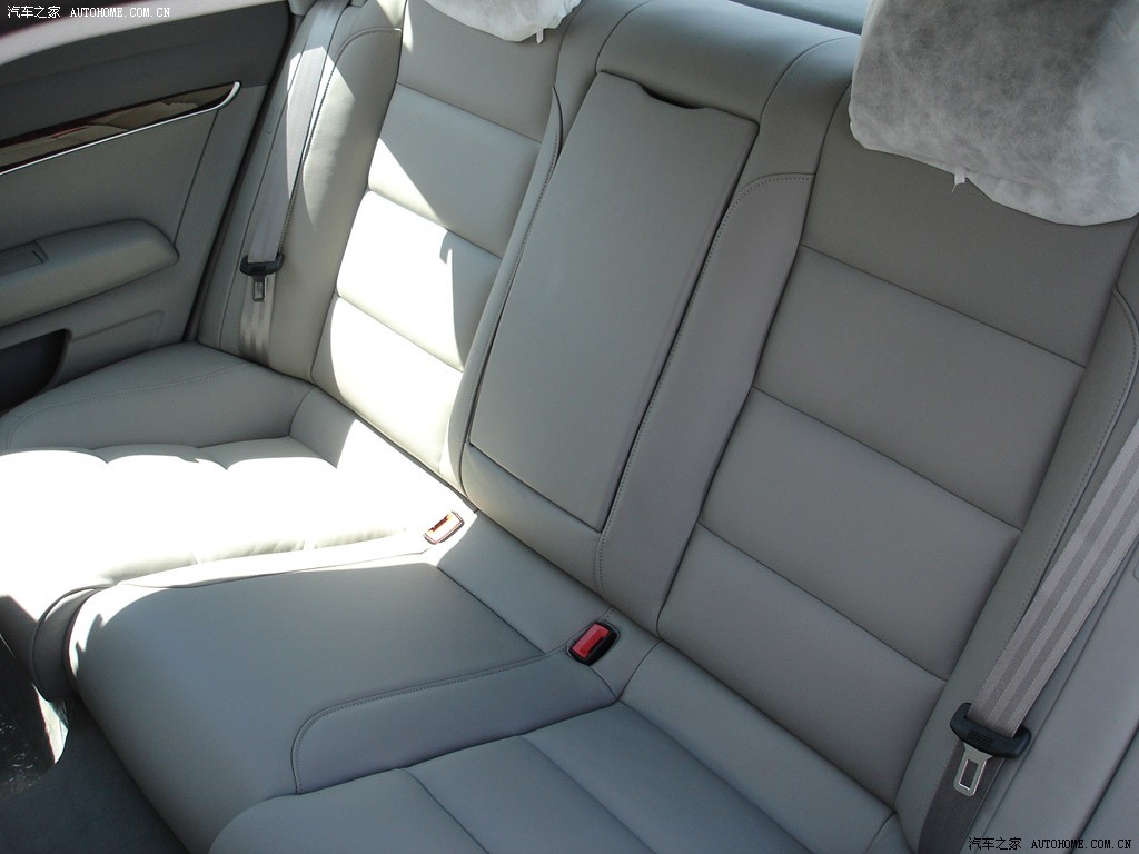 Audi A6L 2026 — Сиденья и пространство, фото 24