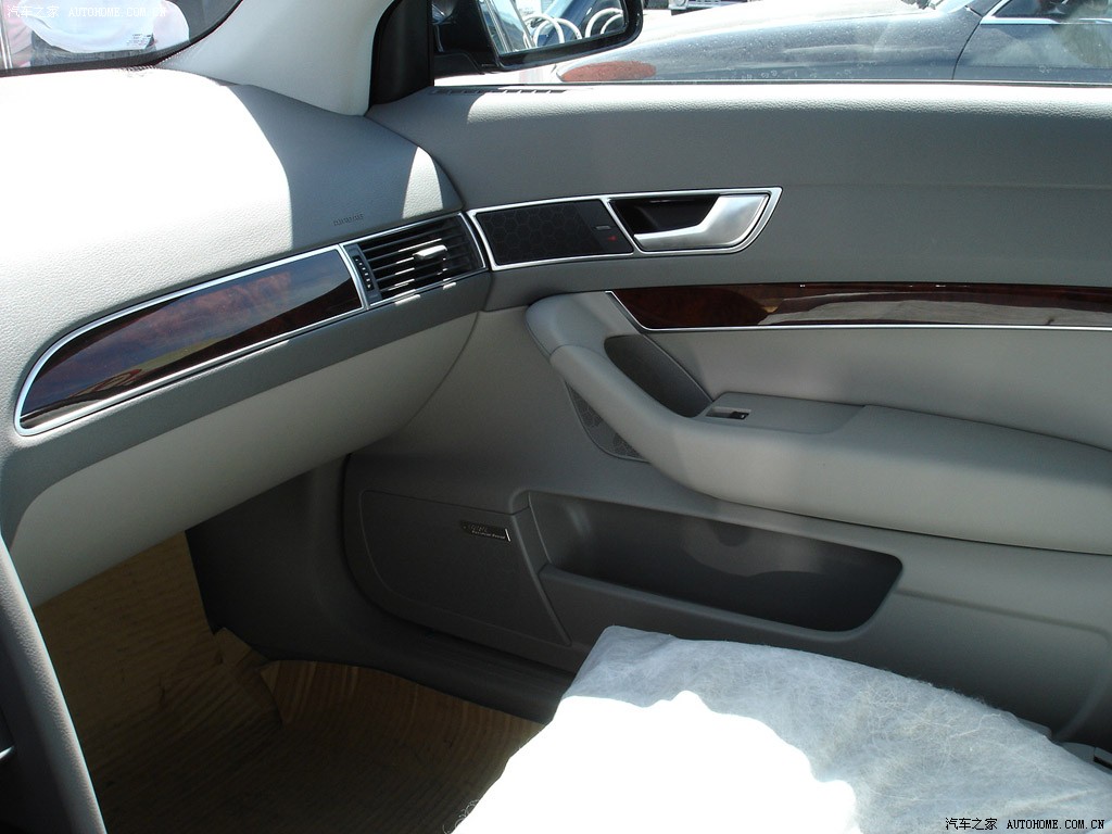 Audi A6L 2026 — Сиденья и пространство, фото 28