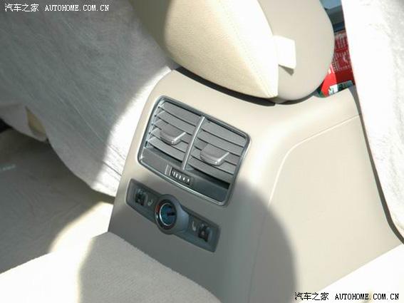 Audi A6L 2026 — Сиденья и пространство, фото 12