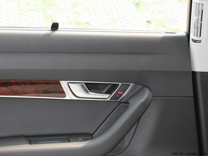 Audi A6L 2026 — Сиденья и пространство, фото 18