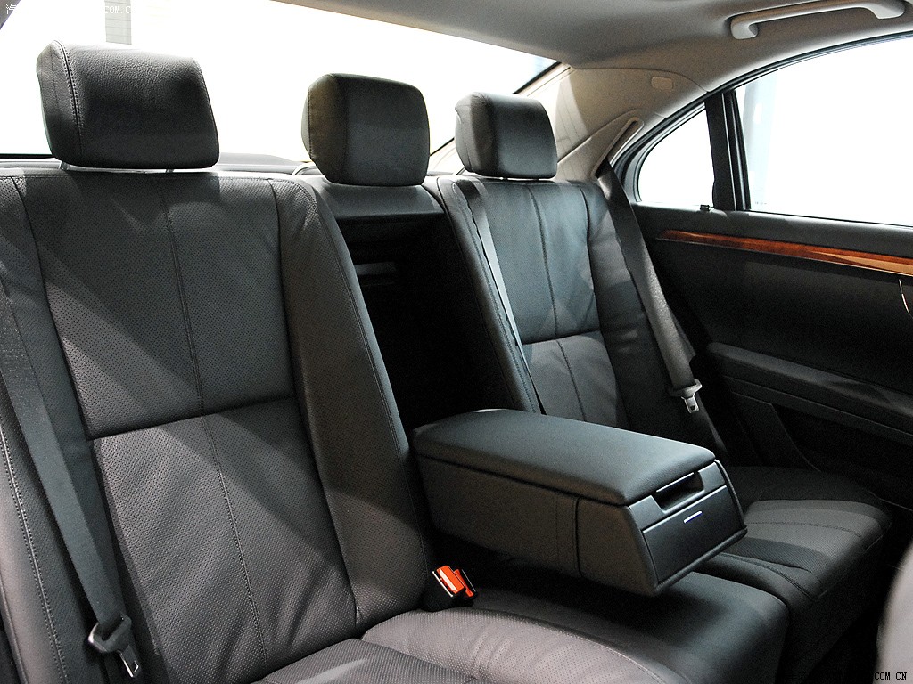 Mercedes-Benz S-Class 2026 — Сиденья и пространство, фото 31