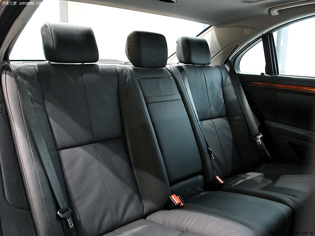 Mercedes-Benz S-Class 2026 — Сиденья и пространство, фото 26