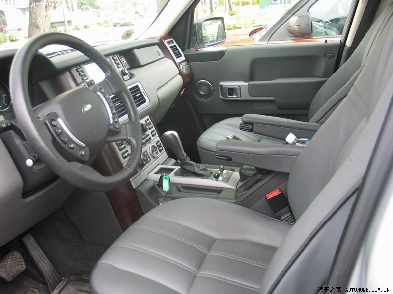 Land Rover Range Rover 2026 — Сиденья и пространство, фото 3