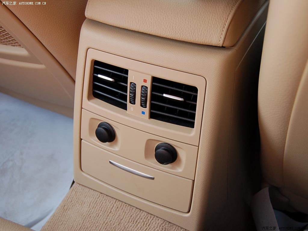 BMW 3 Series 2026 — фото 180