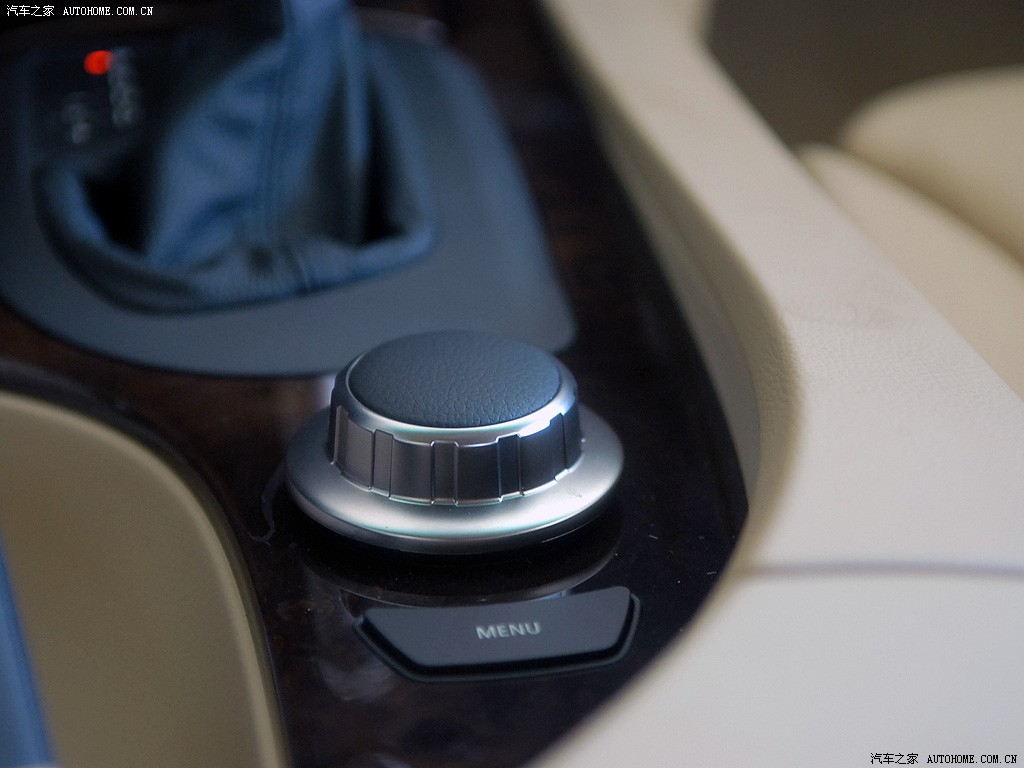 BMW 5 Series 2026 — Салон, фото 40