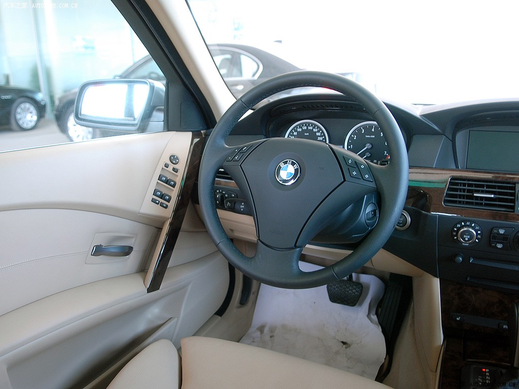 BMW 5 Series 2026 — Салон, фото 38