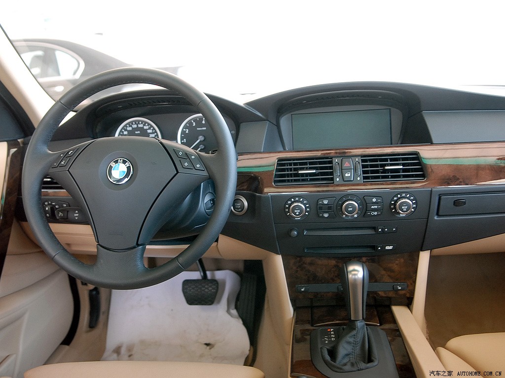 BMW 5 Series 2026 — Салон, фото 41