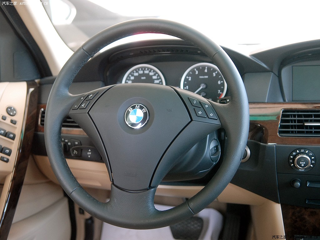 BMW 5 Series 2026 — Салон, фото 36