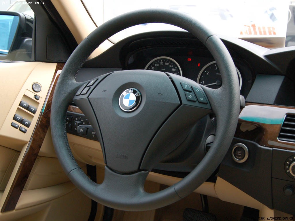 BMW 5 Series 2026 — Салон, фото 22