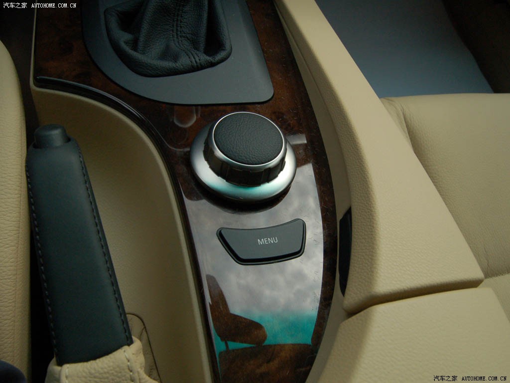 BMW 5 Series 2026 — Салон, фото 16