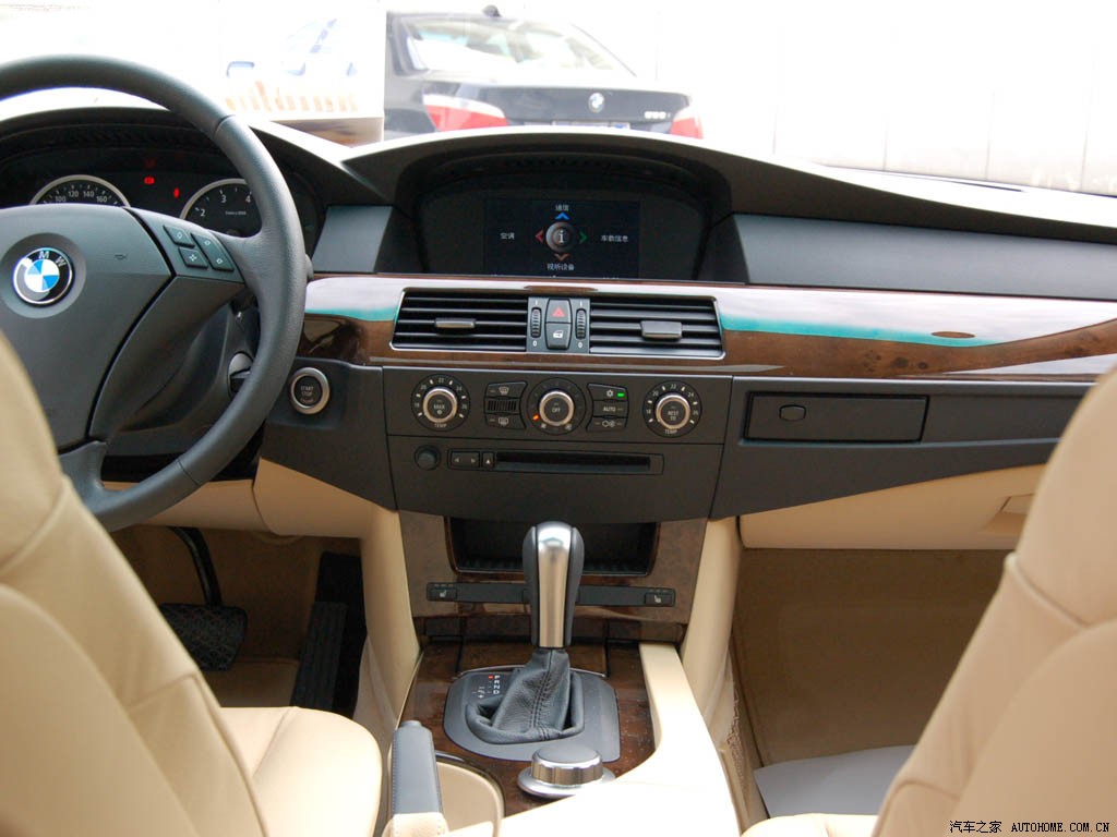 BMW 5 Series 2026 — Салон, фото 21