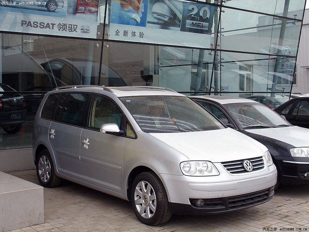 Volkswagen Touran 2022 — фото 30