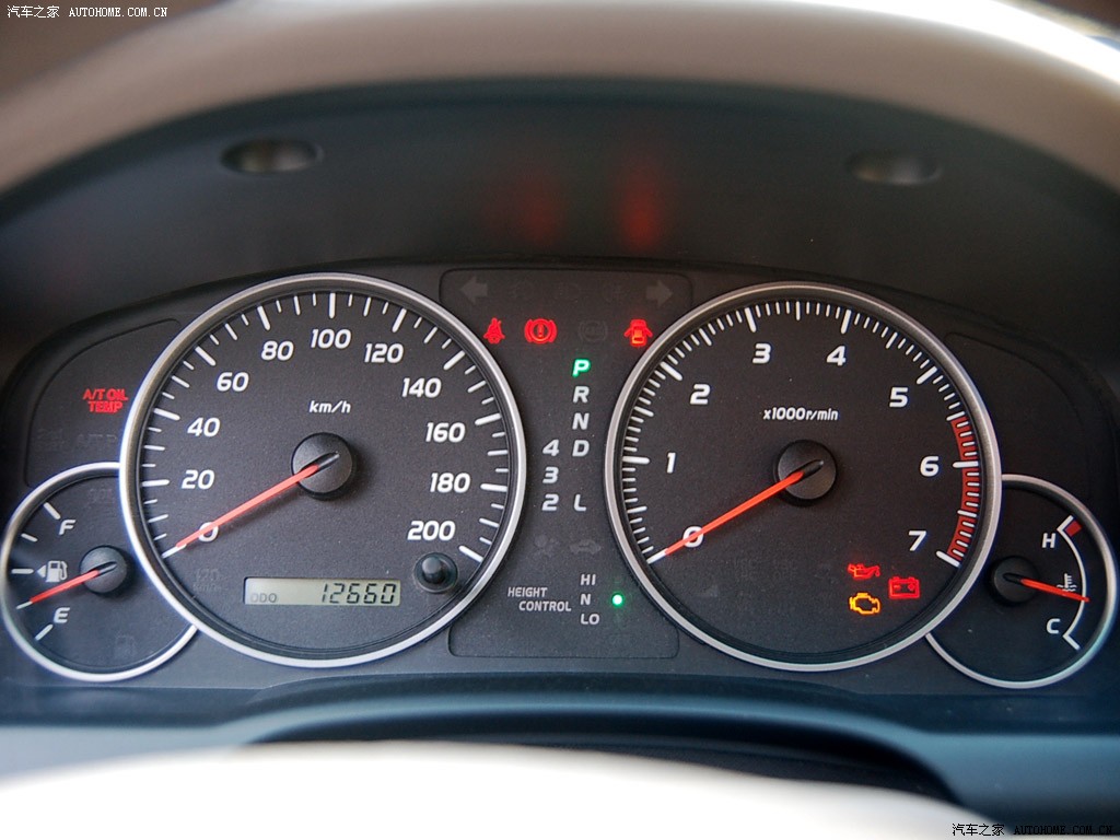 Toyota Prado 2026 — Салон, фото 20