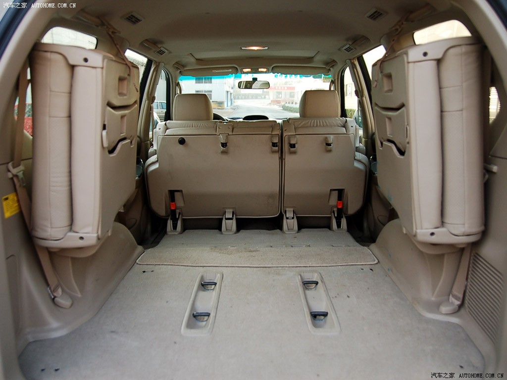 Toyota Prado 2026 — Сиденья и пространство, фото 19