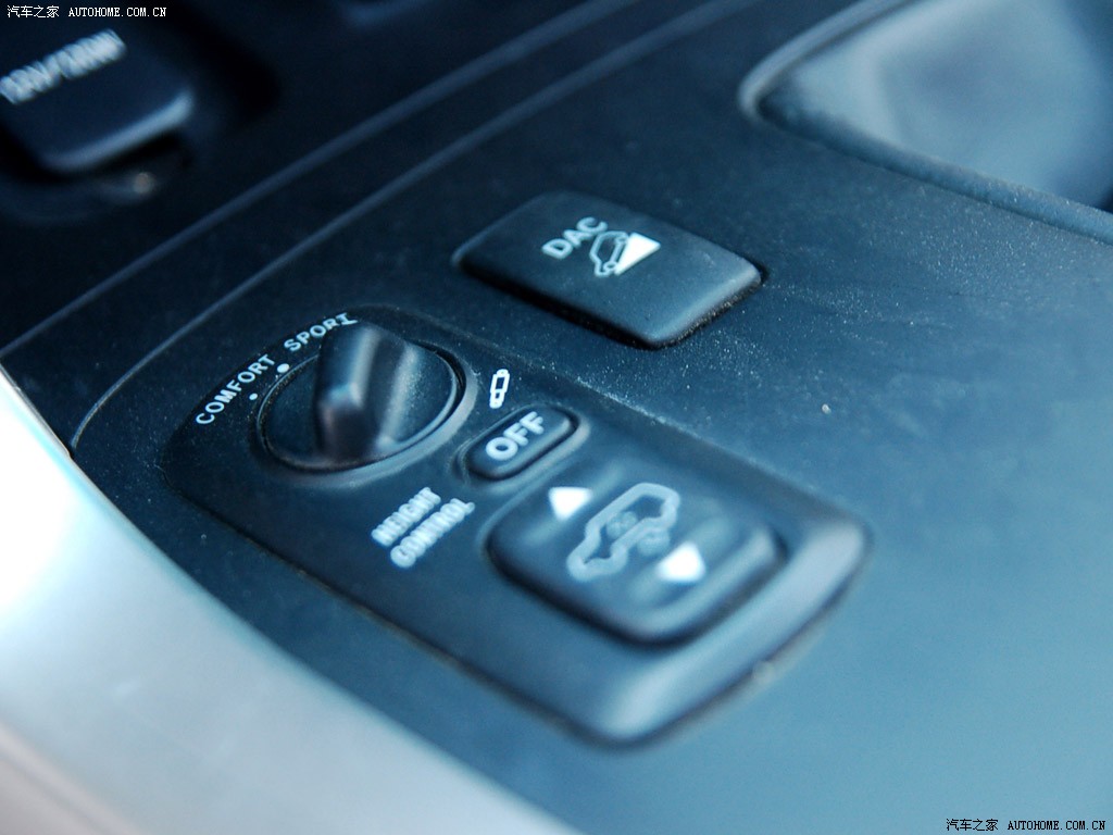 Toyota Prado 2026 — Салон, фото 13