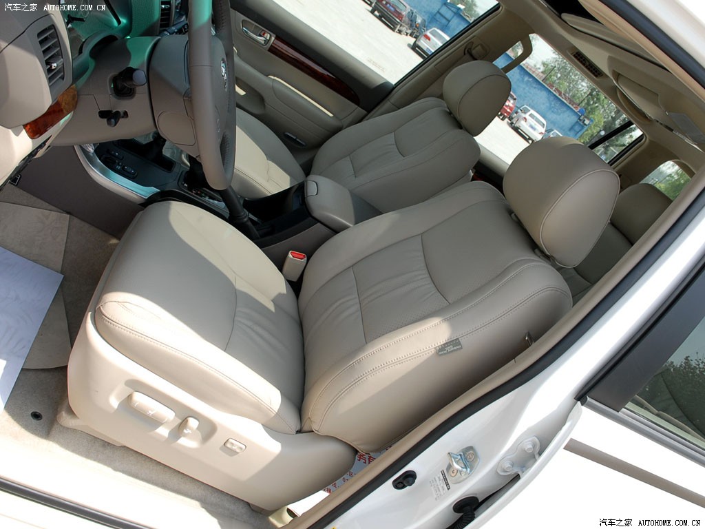 Toyota Prado 2026 — Сиденья и пространство, фото 29