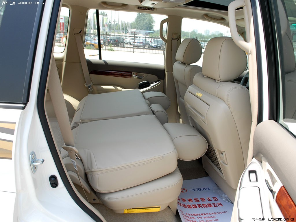 Toyota Prado 2026 — Сиденья и пространство, фото 23