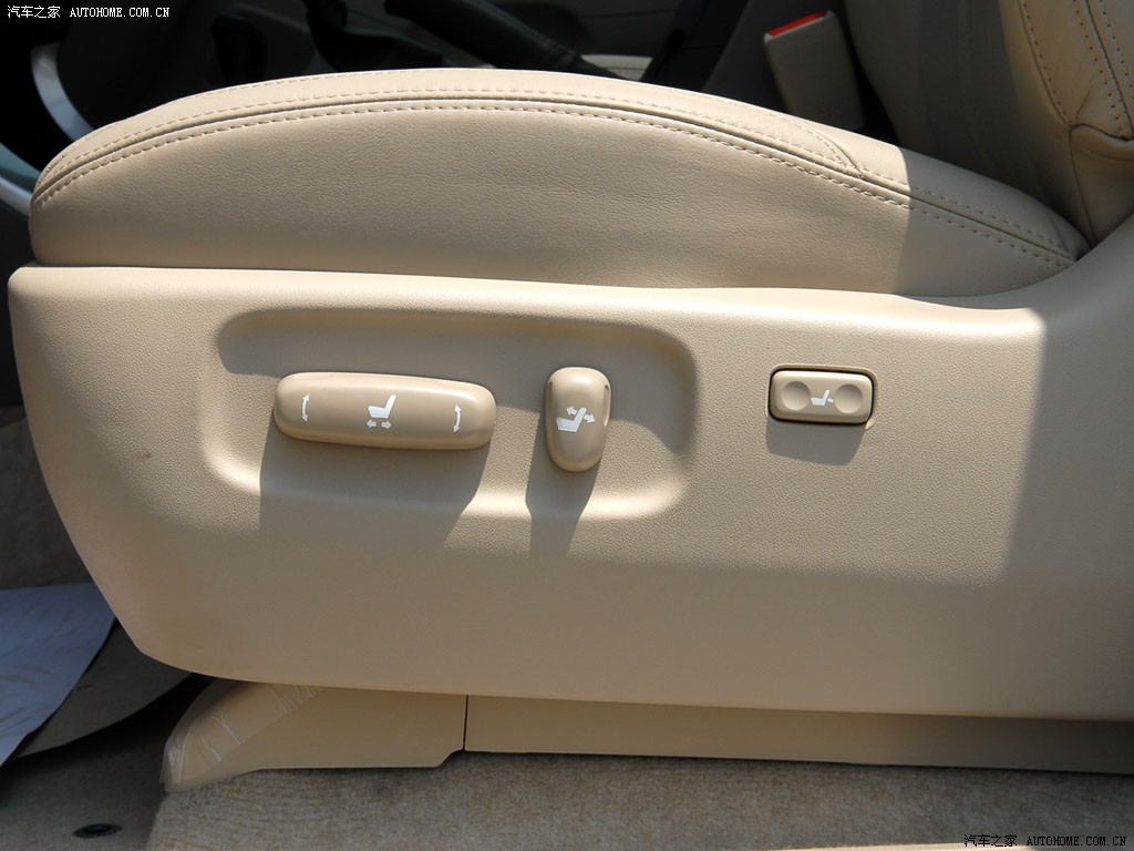 Toyota Prado 2026 — Сиденья и пространство, фото 28