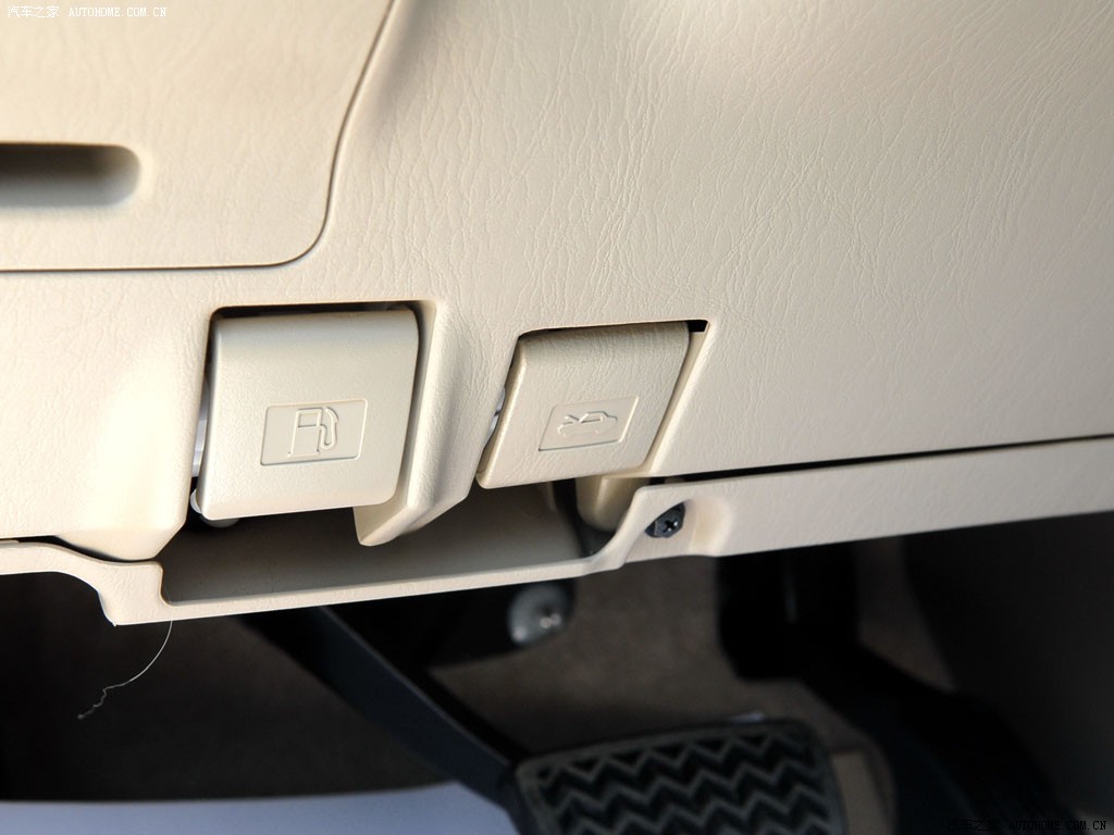 Toyota Prado 2026 — Сиденья и пространство, фото 26