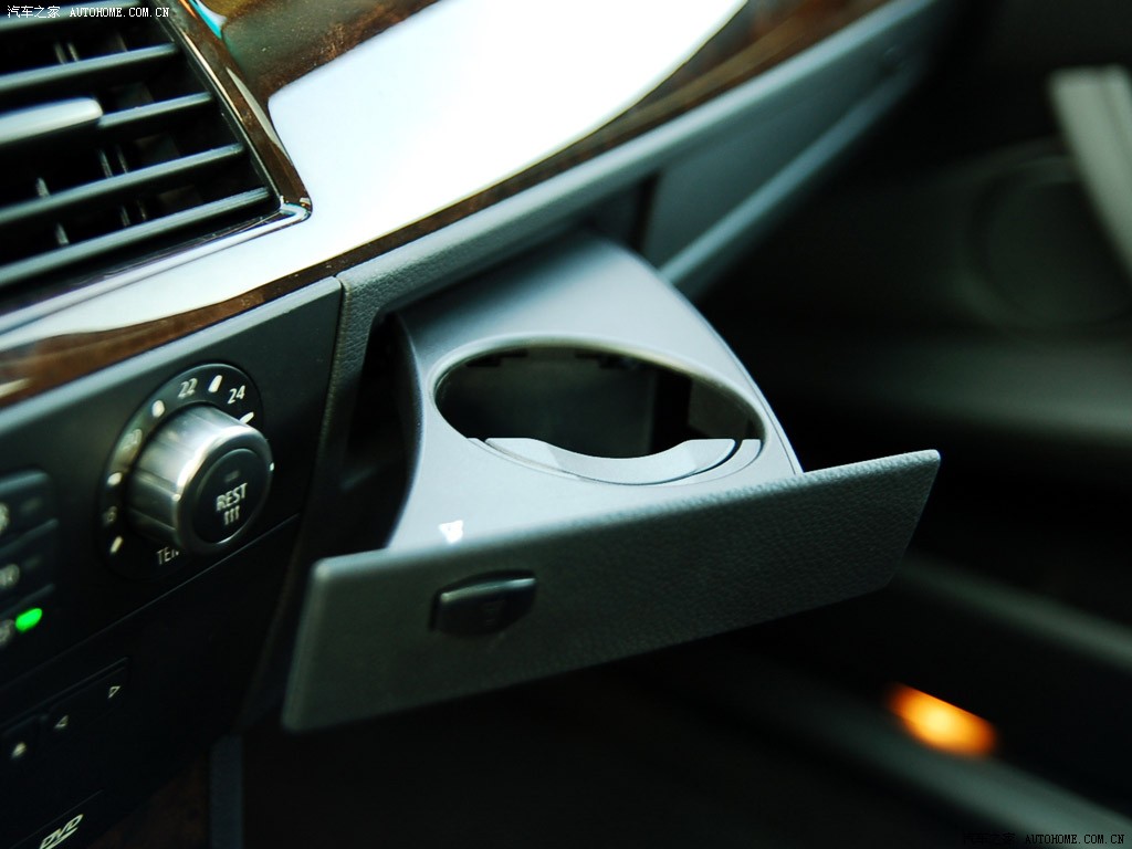 BMW 5 Series 2026 — Салон, фото 46