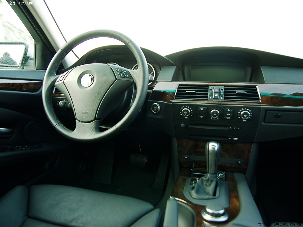 BMW 5 Series 2026 — Салон, фото 49