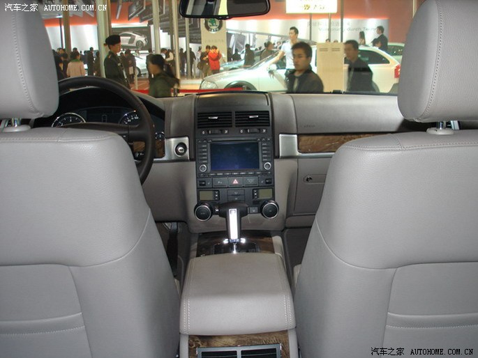 Volkswagen Touareg 2026 — Салон, фото 28