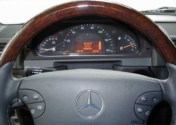 Mercedes-Benz G-Class 2026 — Салон, фото 10
