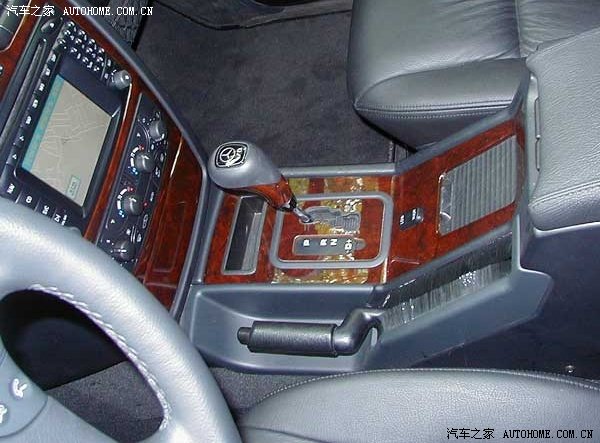 Mercedes-Benz G-Class 2026 — Салон, фото 12