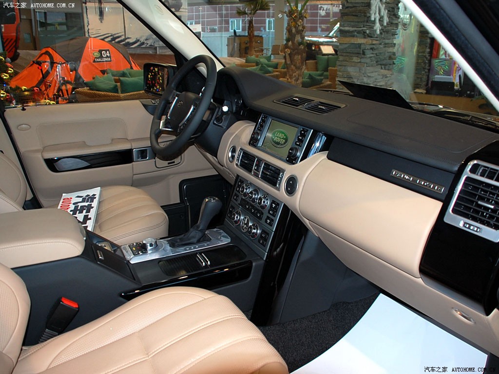 Land Rover Range Rover 2026 — Салон, фото 17