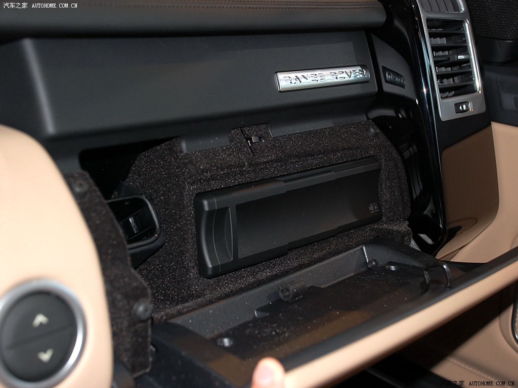Land Rover Range Rover 2026 — Салон, фото 19