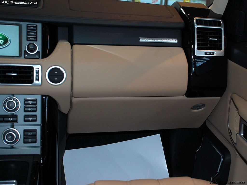 Land Rover Range Rover 2026 — Салон, фото 14