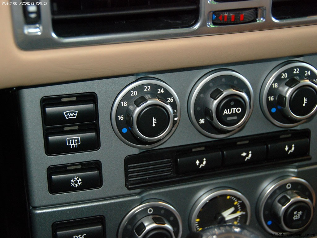 Land Rover Range Rover 2026 — Салон, фото 11