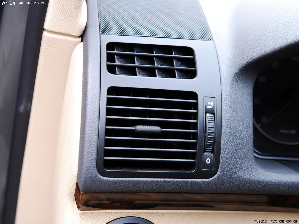 Volkswagen Touran 2022 — фото 154