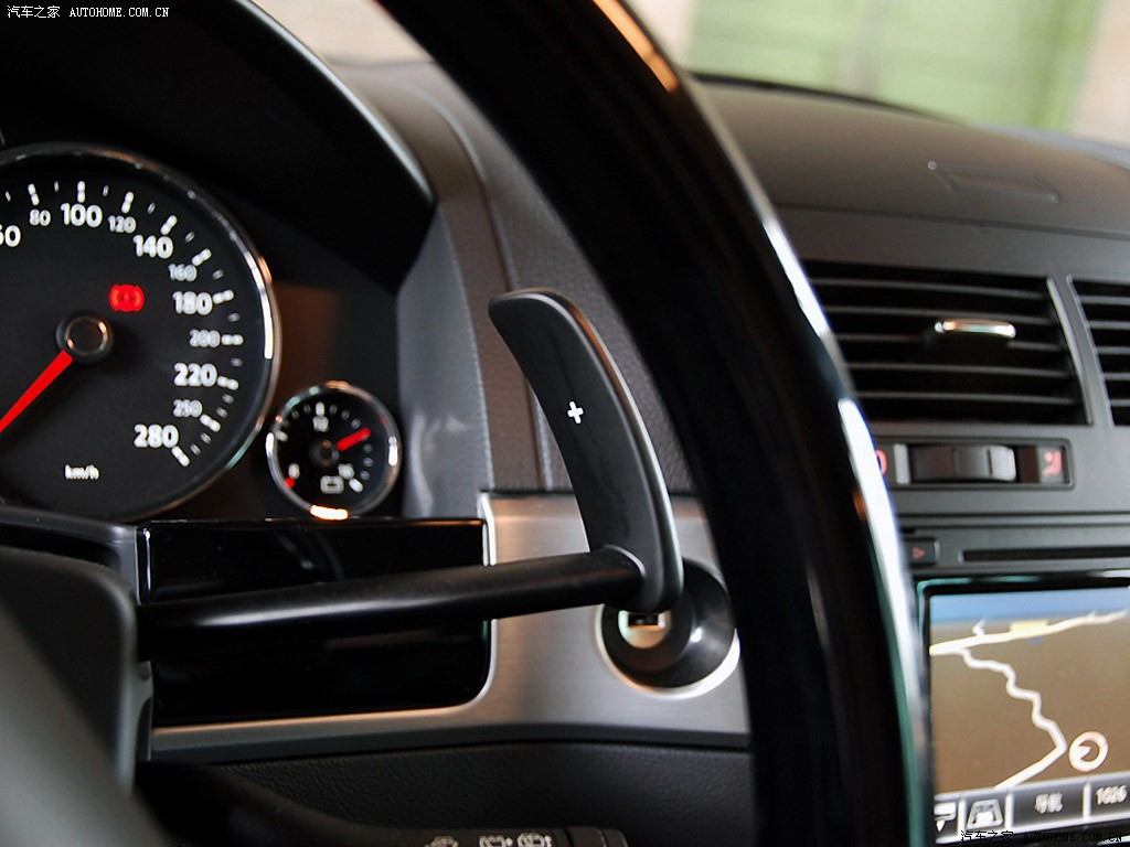 Volkswagen Touareg 2026 — Салон, фото 54