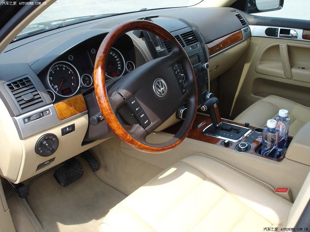 Volkswagen Touareg 2026 — Салон, фото 8