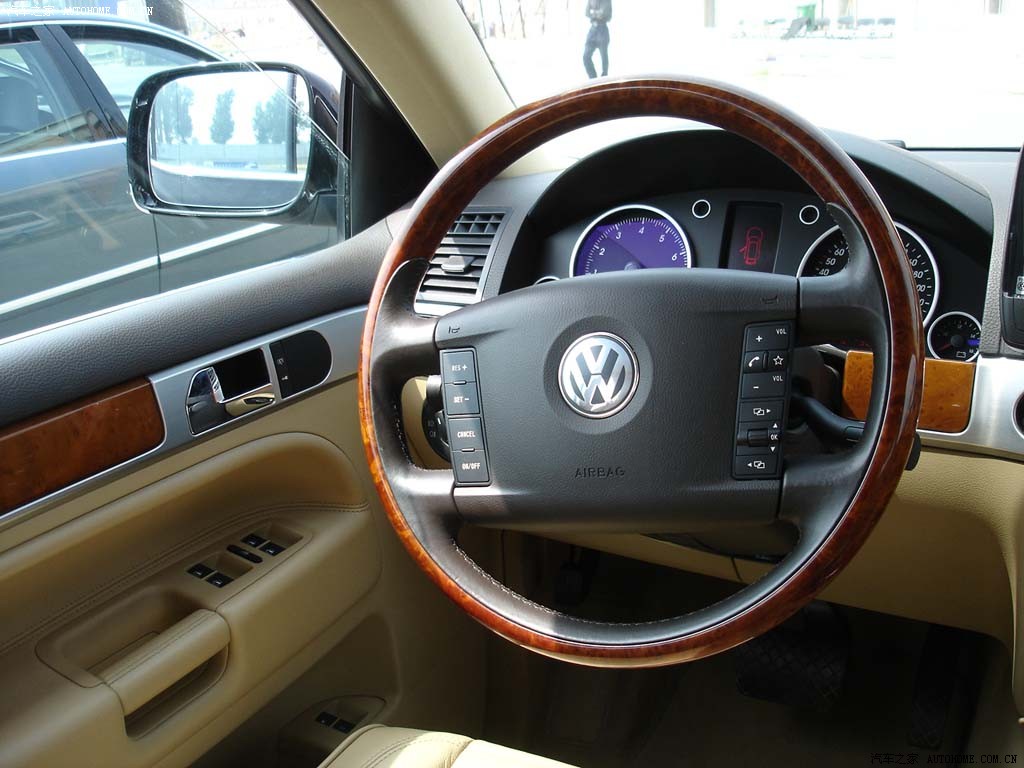 Volkswagen Touareg 2026 — Салон, фото 7