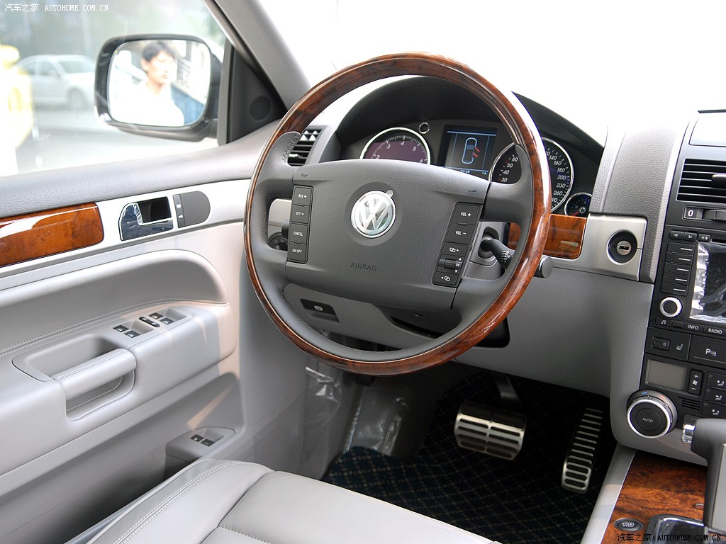 Volkswagen Touareg 2026 — Салон, фото 20