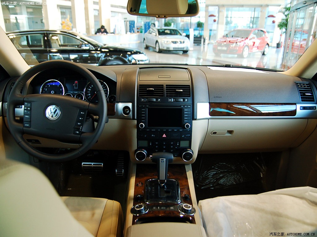 Volkswagen Touareg 2026 — Салон, фото 47