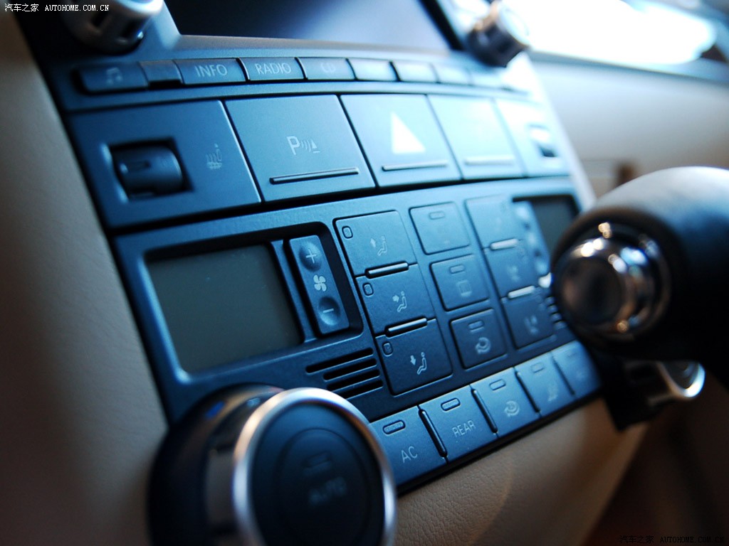 Volkswagen Touareg 2026 — Салон, фото 39