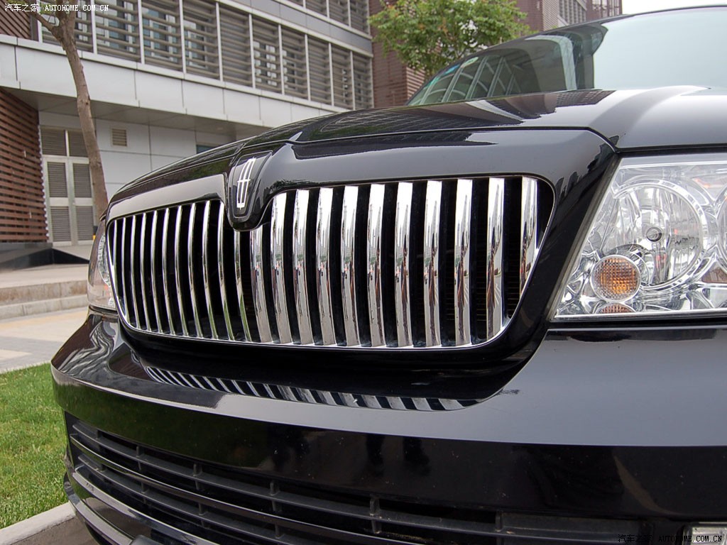 Lincoln Navigator 2025 — Детали, фото 14